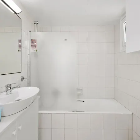 Shoreline House לרנקה