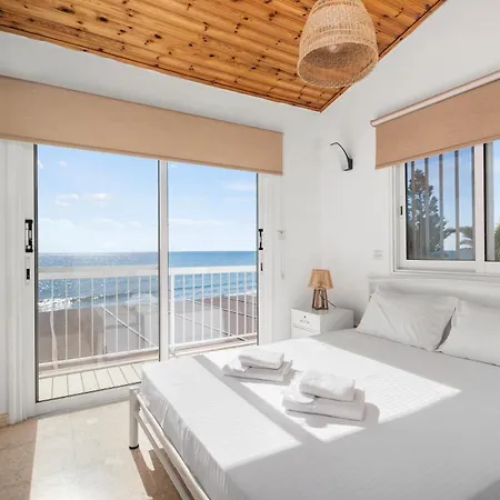 Shoreline House *
