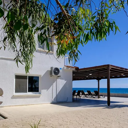 Shoreline House * Larnaca