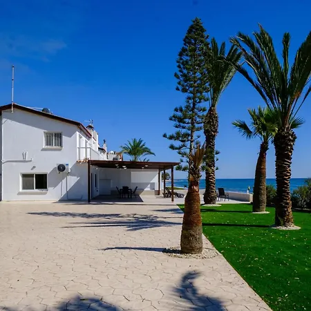 Shoreline House * Larnaca