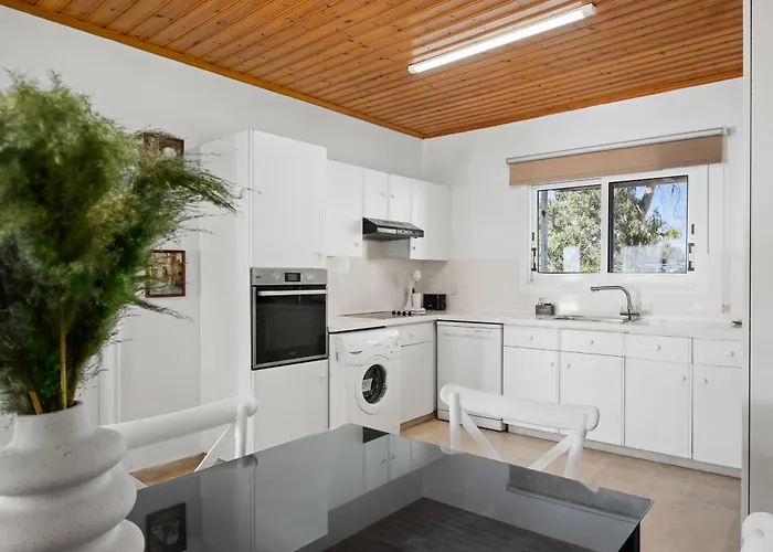 بيت للعطل Shoreline House