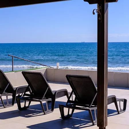 Shoreline House Hébergement de vacances *