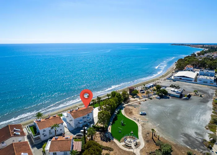 Shoreline House Holiday home *